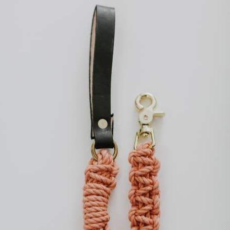 Macrame Leash Blush - Sir Dogwood